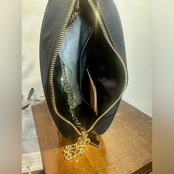 Michael Kors jet set crossbody bag black with unbranded gold chain - Picture 6 of 8